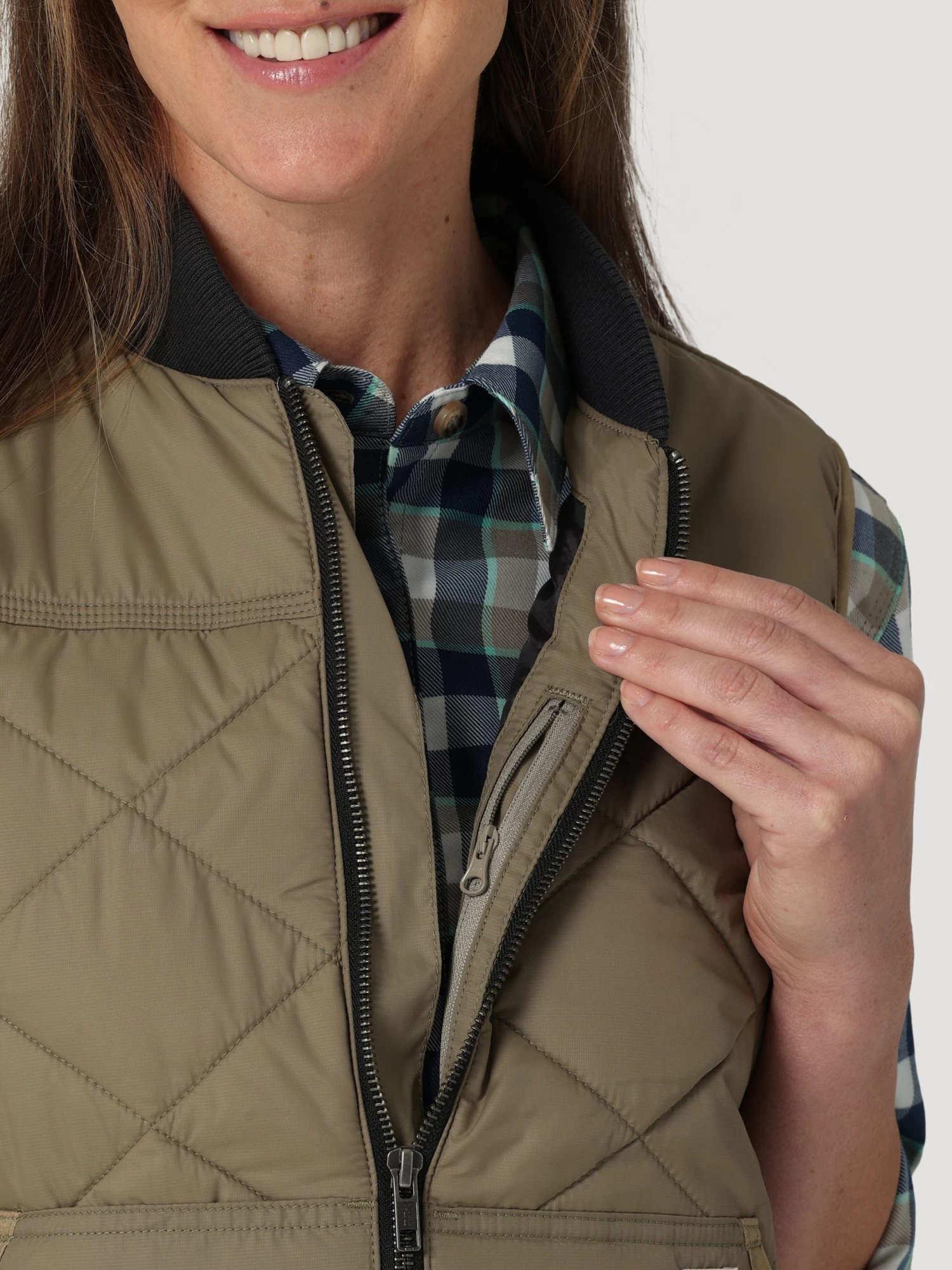 WRANGLER WOMENS RIGGS TOUGH LAYERS QUILTED WORK VEST - BARK - Image 3