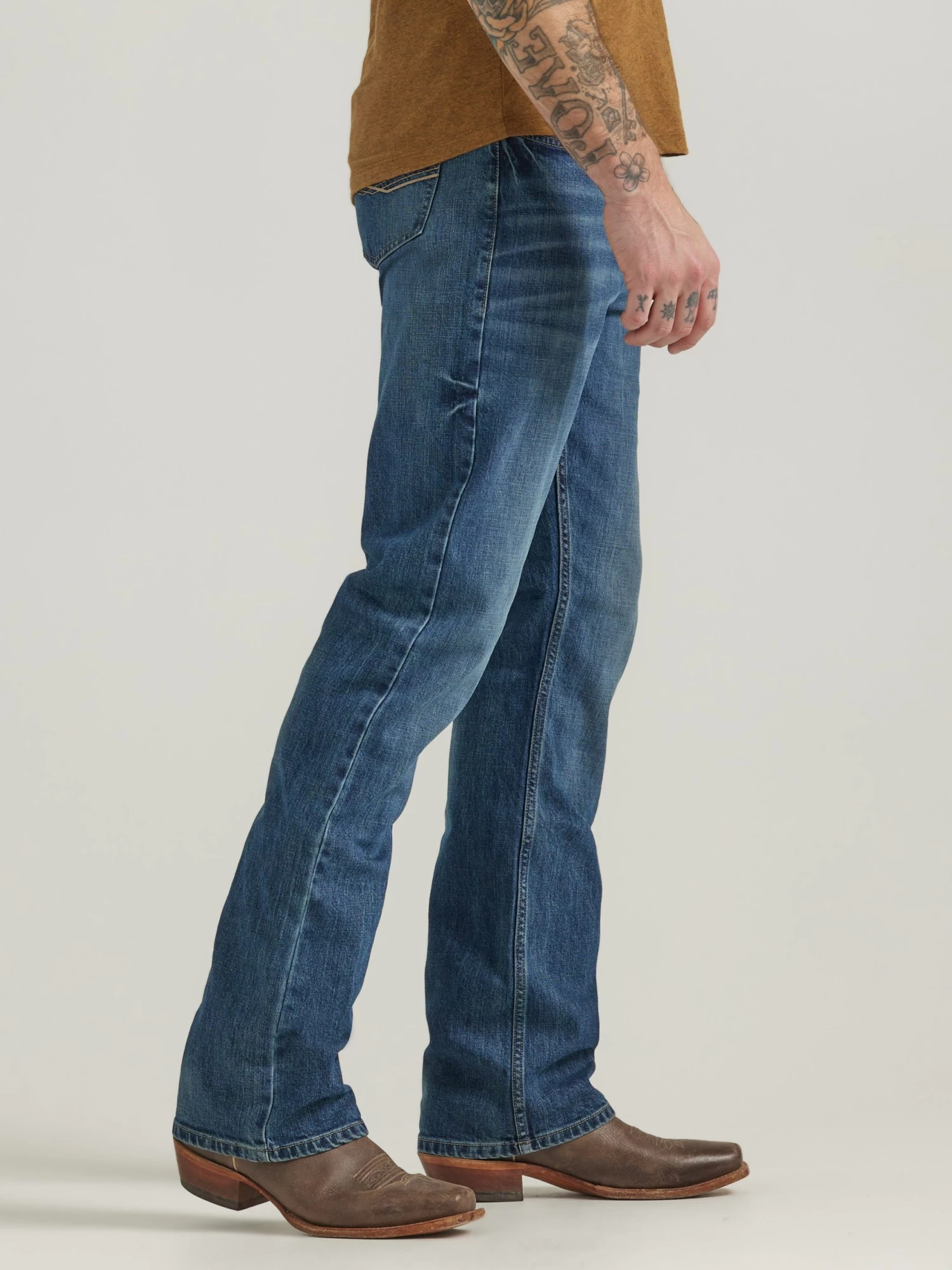 Wrangler Mens 20x No.42 Vintage Bootcut Jean - Cowboy Gardens - Image 3
