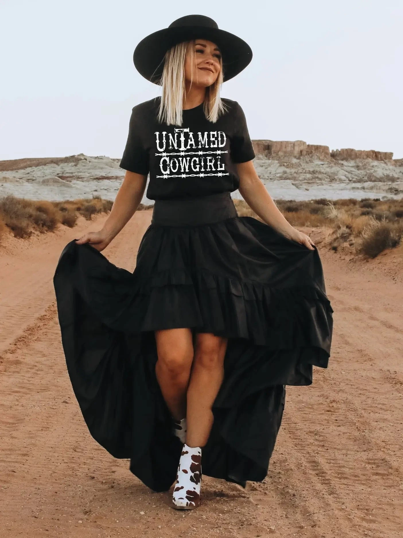 UNTAMED COWGIRL TEE - BLACK